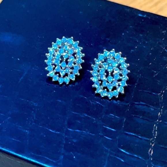 Sparkle Oval Studs - Picture 2 of 3